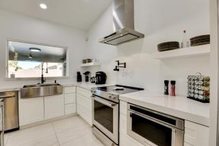 Glendale Home with Fire Pit Near State Farm Stadium! - Glendale - 4