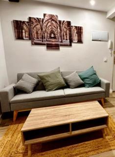 Atuaire Home Los Arcos en el centro histórico de Burgos - 9