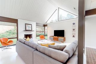 Mid-Century Marvel - Portland - 9