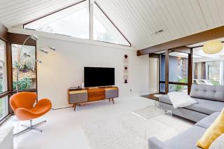 Mid-Century Marvel - Portland - 7