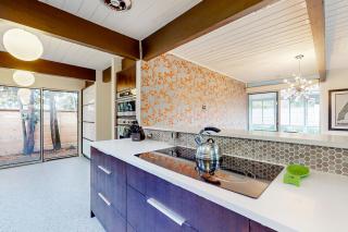 Mid-Century Marvel - Portland - 3