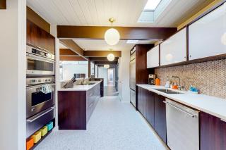 Mid-Century Marvel - Portland - 2
