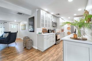 Near Old Naples! Coastal Escape w/ Furnished Patio - 3