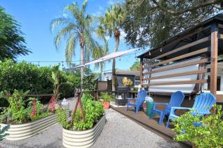 Near Old Naples! Coastal Escape w/ Furnished Patio - 7