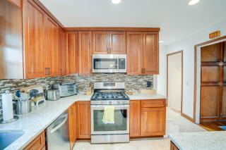 Woodstock Getaway with Hot Tub about 2 Mi to Dtwn! - Woodstock - 1