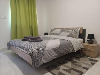 Beautiful Sliema Seaview Apt - Sliema - 8