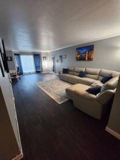 Blue Shark *B542* @ Medical Center Modern 1BR King Apartment - Houston - 0