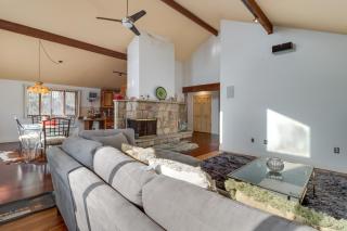Cozy Pennsylvania Home with Pool Table and Pool Access - Effort - 6