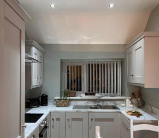 Tonn Ruray Sea View Luxury 2 Bed Apartment - Dundrum - 8