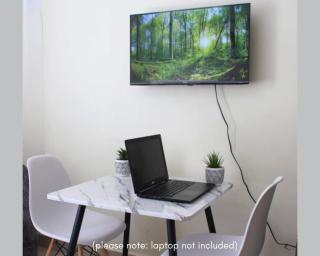 SIMBA'S NOOK - A modern Budget Studio Apartment in Syokimau, Nairobi with Fast WiFi & Netflix - Near the JKIA Airport, SGR Station & Gateway Mall - 4