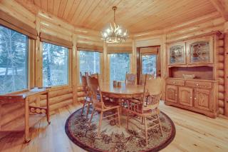 Family-Friendly McCall Cabin with Private Hot Tub! - McCall - 2