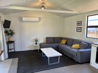 Walk to the Water - Whangamata Holiday Home - Whangamata - 2