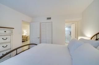 Bonita Springs Condo w/ Community Pool! - 2