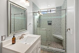 Stunning Beach Home - large patio, parking, ac & dog friendly! - San Diego - 4