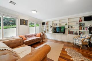 Holley House - Leura - 8