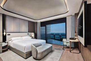 InterContinental Shanghai Harbour City by IHG - 9