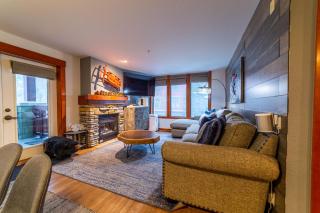 Luxurious Remodeled Village Oasis - Mammoth Lakes - 0
