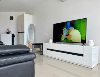 Sea View Studio at Chic Condo, Karon Beach - Karon Beach - 3