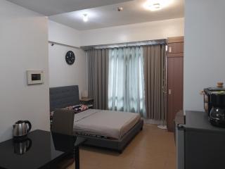 Alps at 150 Newport Blvd Condominum near T3 - Manila - 0