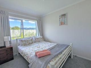 Beautiful Brand New Four-Bed Home near Redwood - Rotorua - 5
