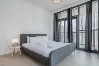 CitiHome- New 1BR creek Island with infinity pool - Dubai - 0