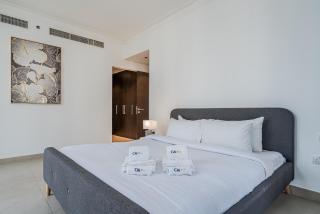 CitiHome- New 1BR creek Island with infinity pool - Dubai - 7