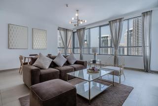 CitiHome- New 1BR creek Island with infinity pool - Dubai - 3