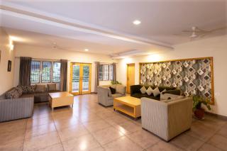Classic Boutique Hotel & Luxury Service Apartments - Visakhapatnam - 5