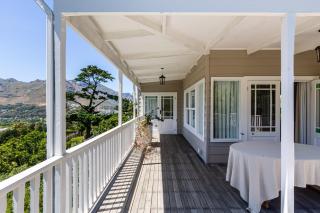 Exclusive Tree Cottage with hot tub - Power Back-up - Kapstadt - 5