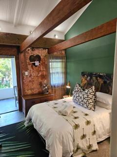 The Riverdeck Accommodation and Backpackers - Knysna - 6