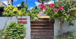 Yay Lodge SIARGAO, private room 2 with AC & hot shower and fast Starlink Wifi - General Luna - 2