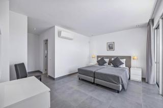 Villa Casa Gardenia by Villa Plus - Galé - 1
