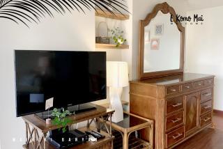 A Block away to Waikiki Beach Free Parking - 5