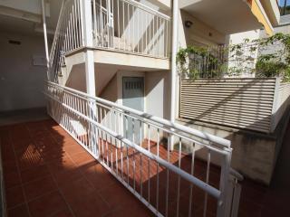 Apartamento moderno, cerca de playa Les Tonyines, piscina comunitaria, terraza y WiFi - ES-228-141 - 3