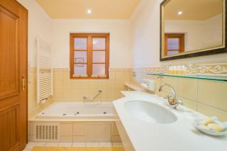 Hotel AlpenSchlössl - Sankt Johann im Pongau - 7