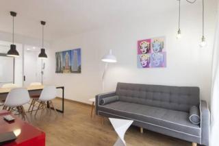 Designer Apt near FIRA Balcony 5PPWIFISMART TV by MyRentalHost - L'Hospitalet de Llobregat - 2