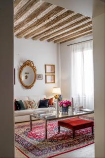 Miracoli Apartment with View on the Canal R&R - Venice - 6