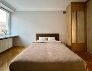 K22 Andersa 12 m Ratusz Arsenał - 9