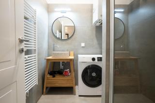 Fully renovated 2-room central apartment - 4