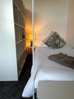 Santiago Suite 3 - A Stylish Southport Apartment - 5