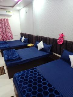 JAI BHOLE HOME STAY - 6