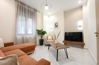 Modh Patras City Centre - Entire Apartment - Patra - 3