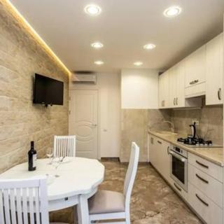 Star Rent Decebal 99H - 1