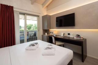 Best Western Plus Hotel Modena Resort - 3