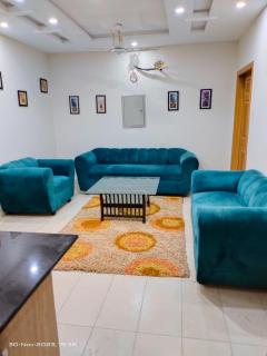 Wapda Town 2 bedroom corner apartment - Lahore - 3