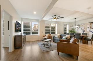 Spacious 4-Bed Condo steps from French Quarter - New Orleans - 6