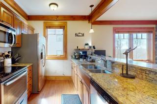 Luminous Pine Hideaway - Valle Crucis - 2