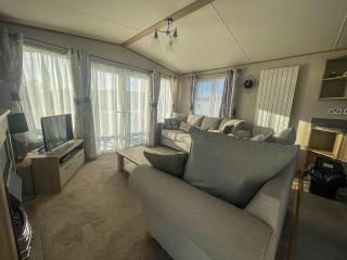 Lovely Caravan With Decking At Carlton Meres Holiday Park In Suffolk Ref 60023Ch - Saxmundham - 6