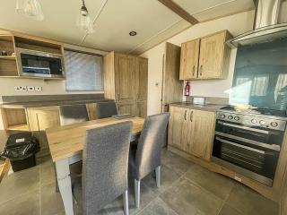 Lovely Caravan With Decking At Carlton Meres Holiday Park In Suffolk Ref 60023Ch - 5