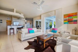 VILLA WATERFRONT - 3 BEDS - 3 BATHS - 6 GUESTS - LAKEVIEW & POOL/SPA - INCL. 10% OFF BOAT RENTAL - Cape Coral - 8
